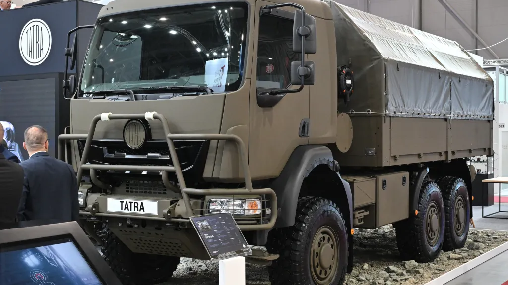 Vozidlo Tatra 810 M 6x6