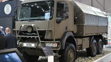 Vozidlo Tatra 810 M 6x6