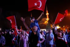 V Istanbulu i Ankaře míří k vítězství opozice