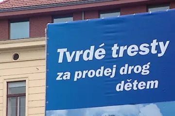 Reportéři ČT: Drogy jsou vděčné téma politické kampaně