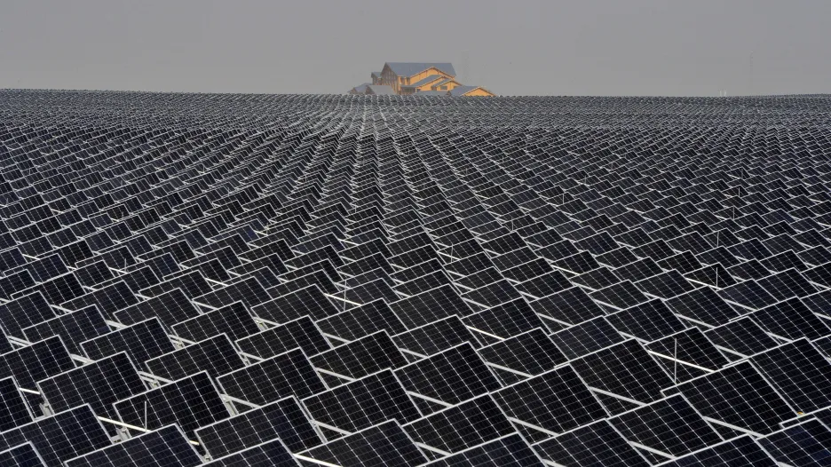 Čína je světovým lídrem v oblasti objemu investic do obnovitelných zdrojů energie