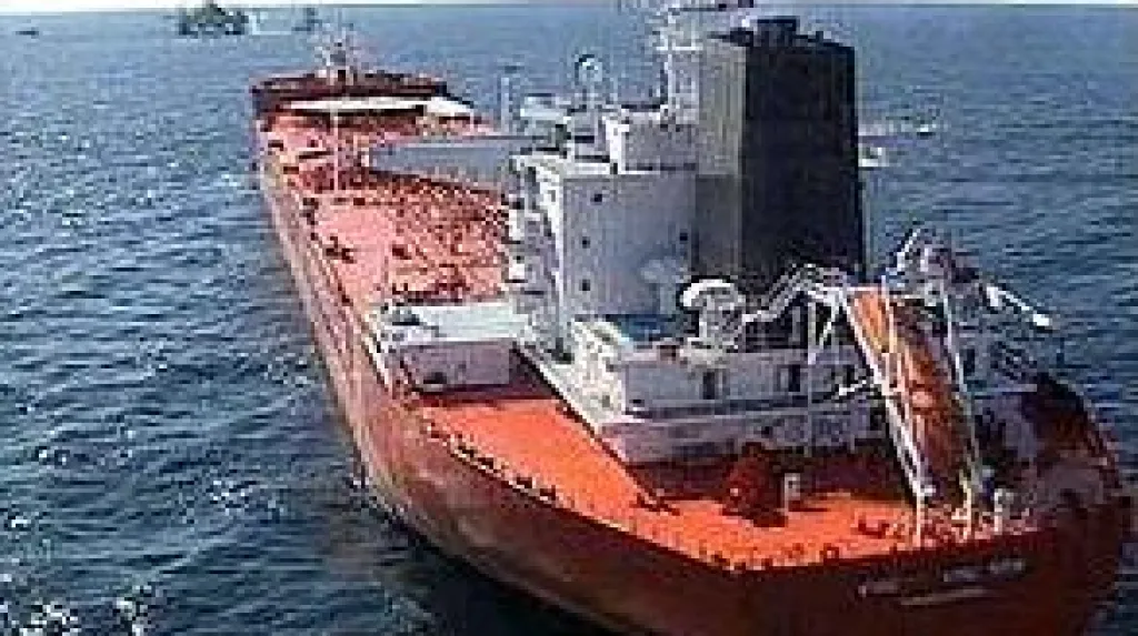 Moderní piráti zastavují tanker