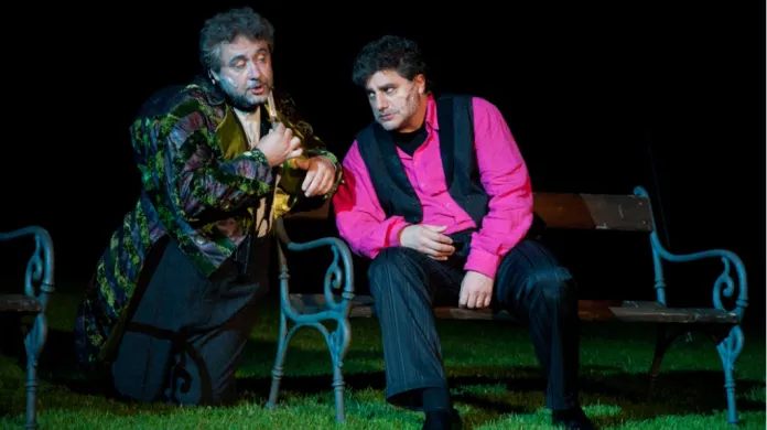 José Cura (vpravo) v roli Cania a Marco Danieli jako Tonio