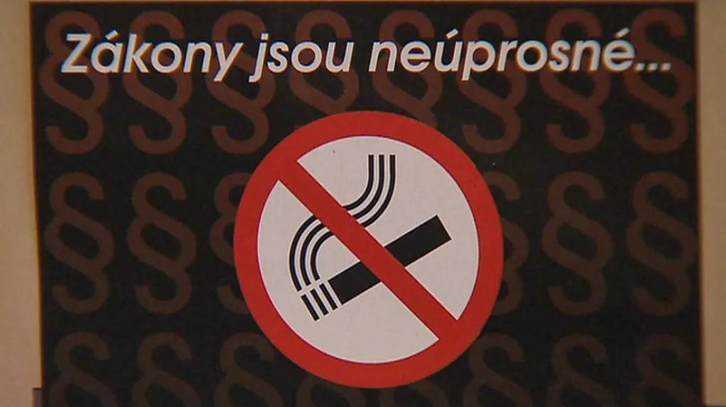 Zákaz kouření se na některých místech dotkne i elektronických cigaret
