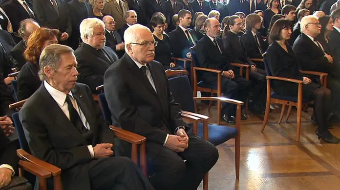 Václav Havel, Václav Klaus a Petr Pithart na pohřbu Jiřího Dienstbiera