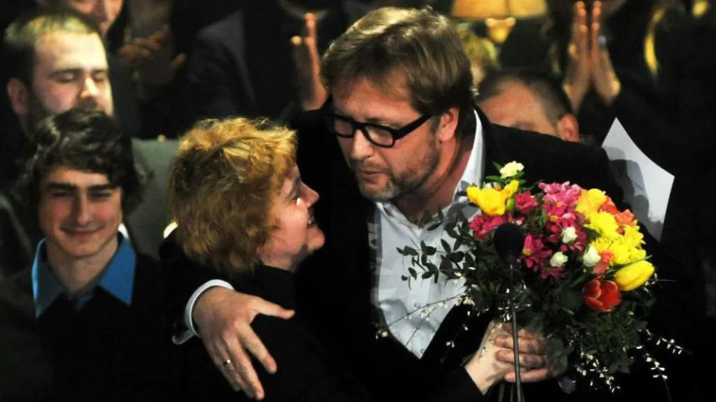 David Drábek přebírá Cenu Alfreda Radoka