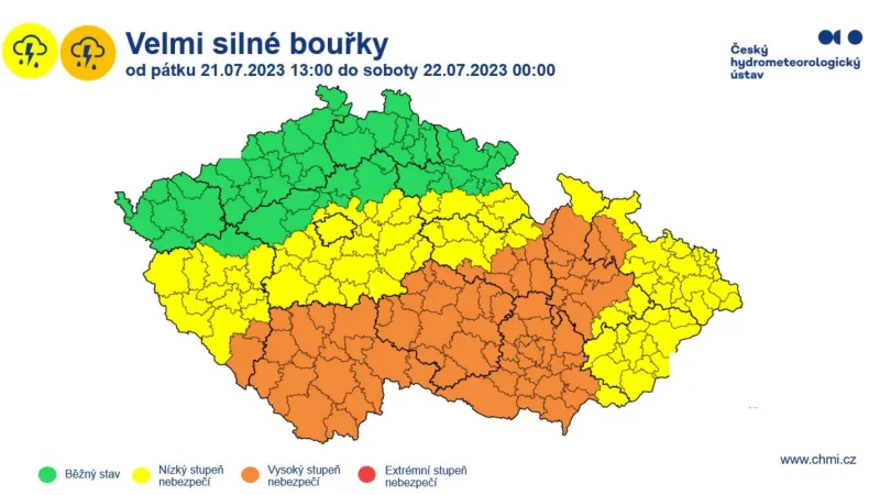 Varování meteorologů před velmi silnými bouřkami