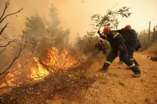 V Řecku se kvůli nezvládnutým požárům mění ministři