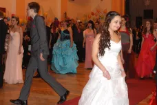 Školy plánují náhrady za maturitní plesy. Na hradě nebo u přehrady