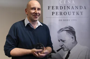 Od pirátského vysílání k BBC. Hezký signál toho, že jsem vydržel dost dlouho, říká Ondřej Štindl o Ceně Ferdinanda Peroutky