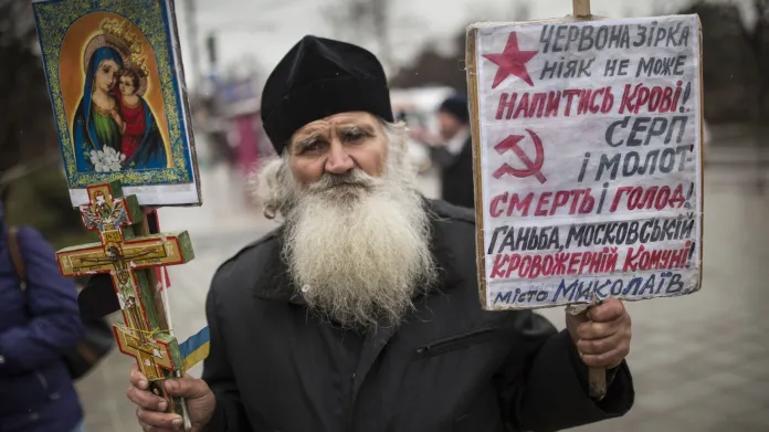 Ukrajinci na Krymu protestují proti referendu