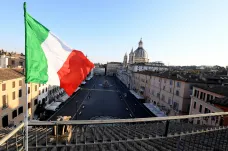 Pandemie ve světě: Itálie prožije Velikonoce v uzávěře, Britové očkují ve Westminsteru