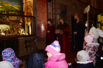 Odstartovala Tříkrálová sbírka. Letos budou lidé přispívat hlavně on-line