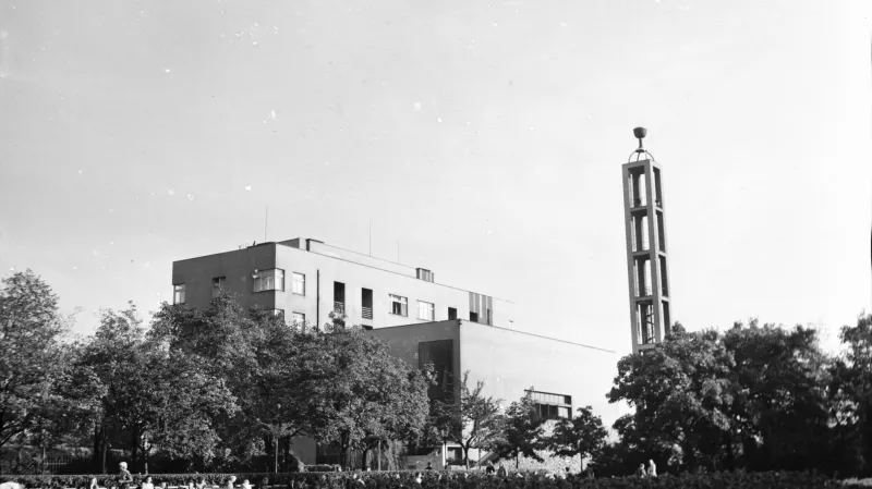 Modlitebna Československé církve husitské Husův sbor na Vinohradech v Praze na snímku z roku 1947