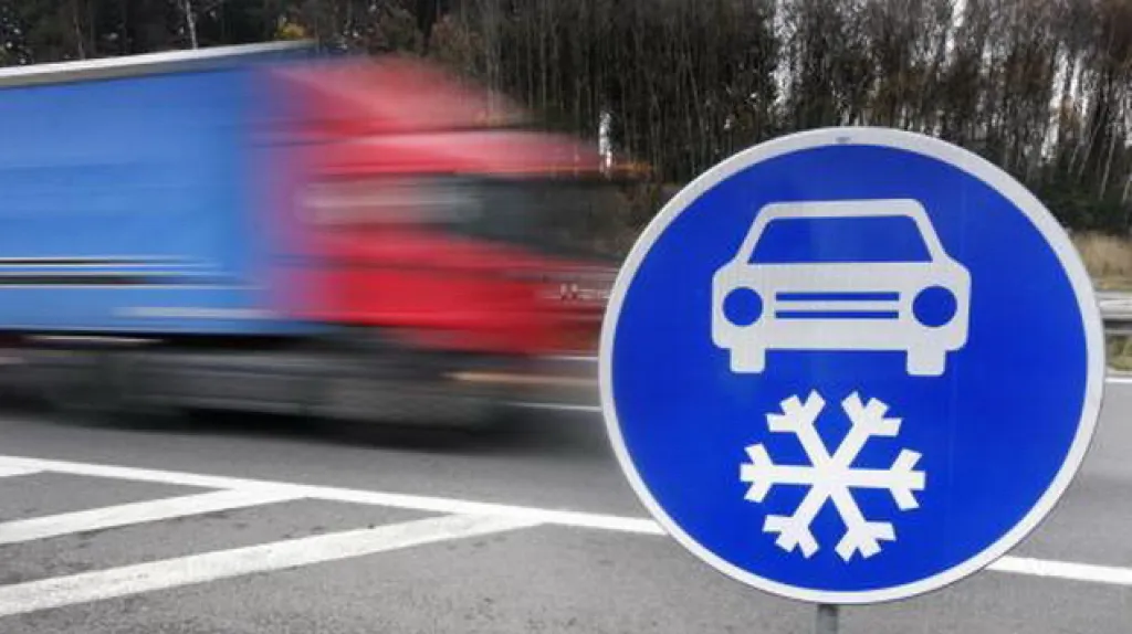 Dopravní značka Zimní výbava