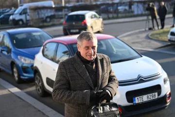 Vondrák opustil poslanecký klub ANO, podle Schillerové neunesl kritiku