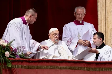 Ve Vatikánu zaznělo poselství Urbi et orbi