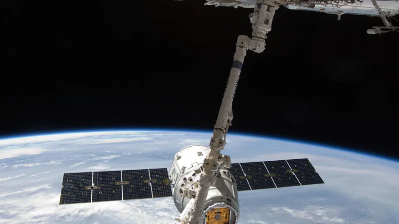 Soukromá kosmická loď Dragon společnosti Space-X