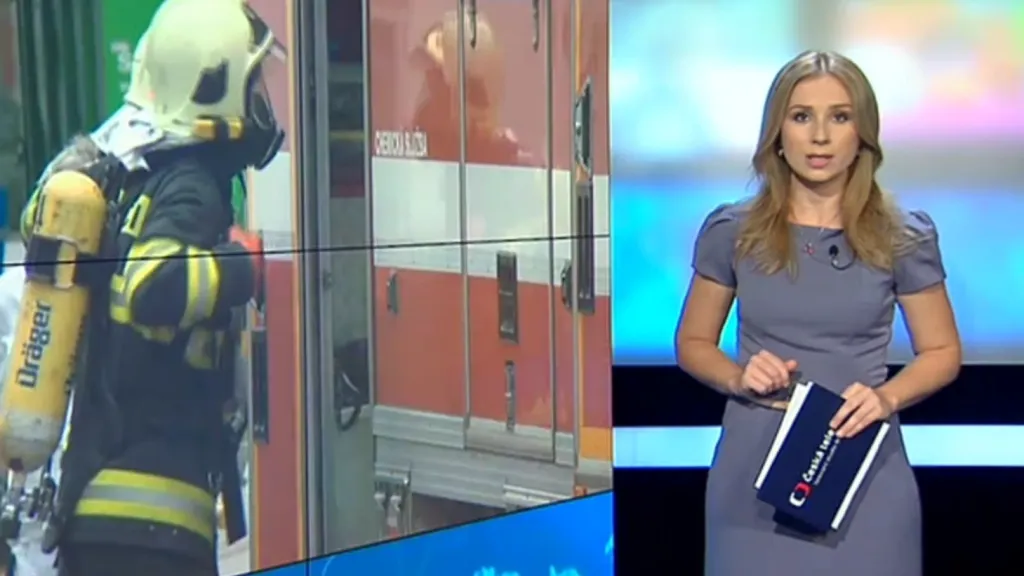 Moderátorka Ivana Šmelová v novém studiu Událostí v regionech
