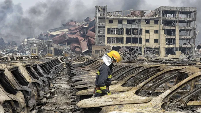 Události ČT: Výbuch v Tchen-ťinu zabil přes 100 lidí
