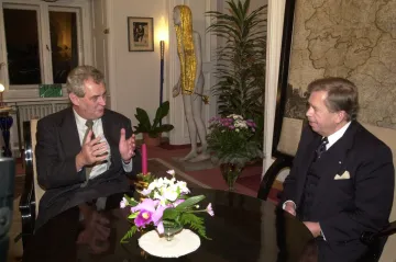 Může prezident kádrovat ministry? Jiná doba, jiný názor Miloše Zemana