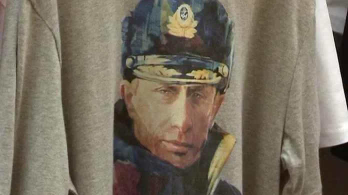Vladimir Putin jako vojevůdce na tričku