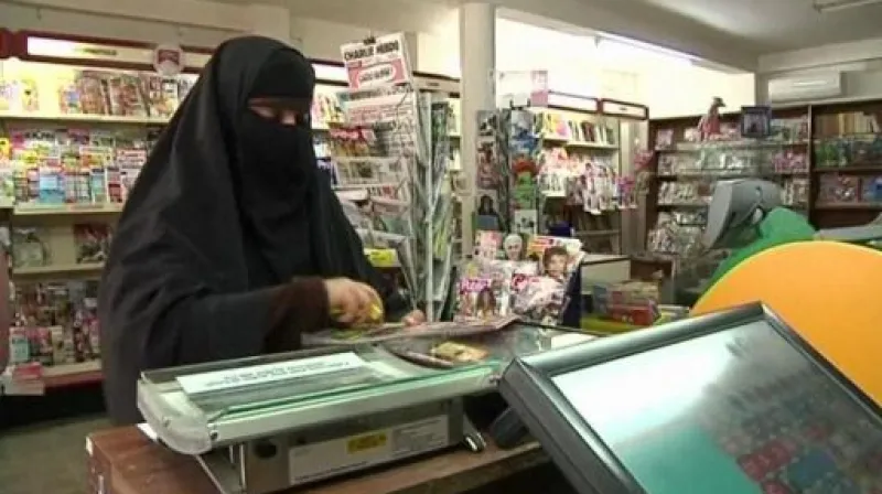 Ve Francii začíná platit zákaz nošení nikábů