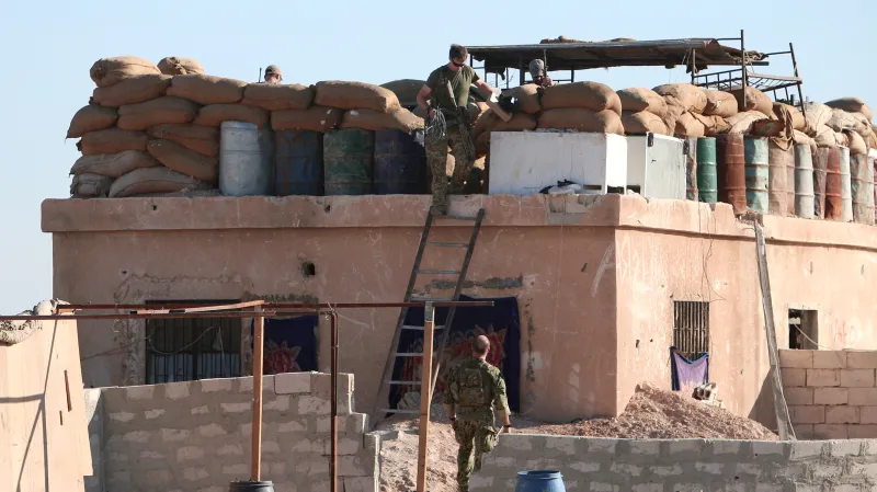 Američtí vojáci na barikádách severně od Rakká