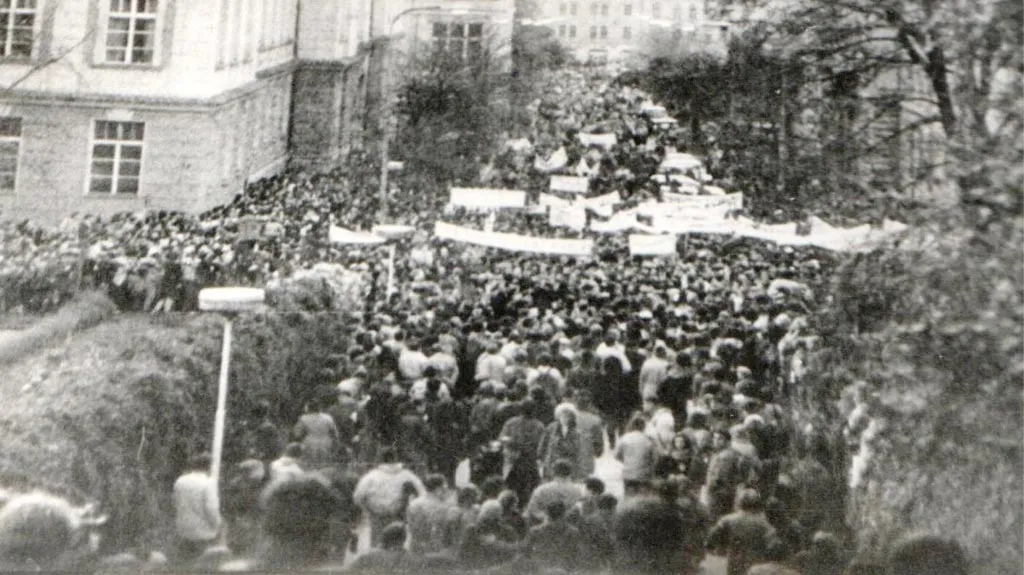 Albertov 17.11.1989