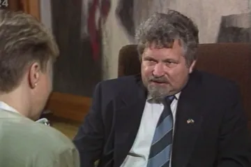 30 let zpět: To jenom my jsme dělali, že ty lidi neznáme, říká Pithart o krajanech