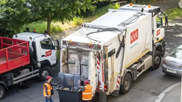 Popeláři firmy AVE