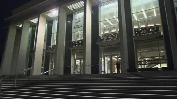 Policie musela kvůli anonymnímu oznámení evakuovat divadlo těsně před představením