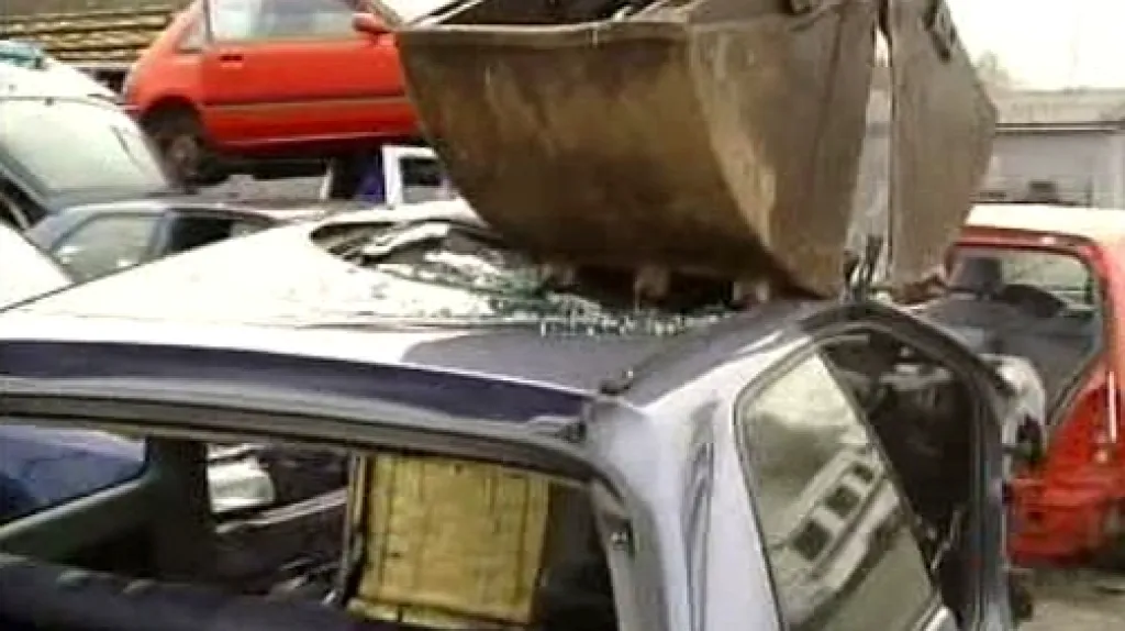 Sešrotování automobilu