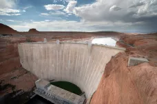 Světové přehrady přijdou o čtvrtinu vody, varuje OSN. Hrozbu představují usazeniny