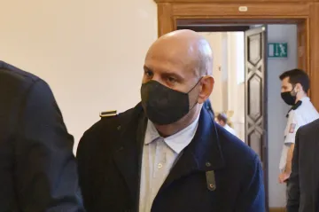 Do igelitky se vejde hodně peněz, řekl El-Talabani o přebírání úplatků v kauze Stoka