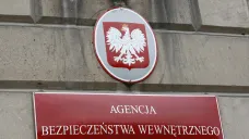 Znak polské kontrarozvědky ABW na její centrále ve Varšavě