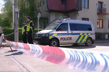 Policisté zasahují v Kyjově kvůli drogám. Na místě jsou kvůli třaskavinám i pyrotechnici