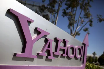 Yahoo! se nedaří, ztráta se prohloubila na téměř půl miliardy dolarů