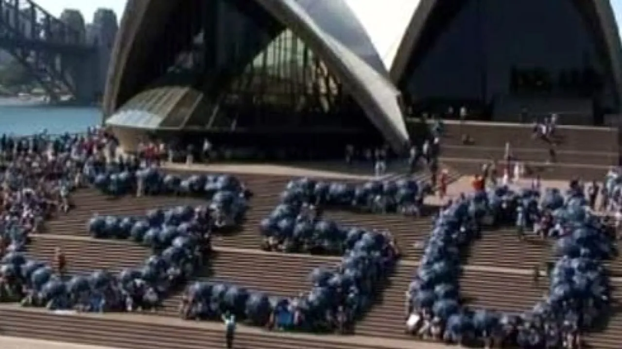 Ve znamení čísla 350 volají lidé po ochraně klimatu — ČT24 — Česká televize