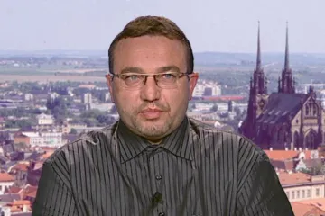 Dobeš: Škrty se nesmí dotknout platů učitelů, jinak zvážíme veto rozpočtu