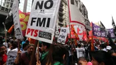 Protest proti MMF v Argentině