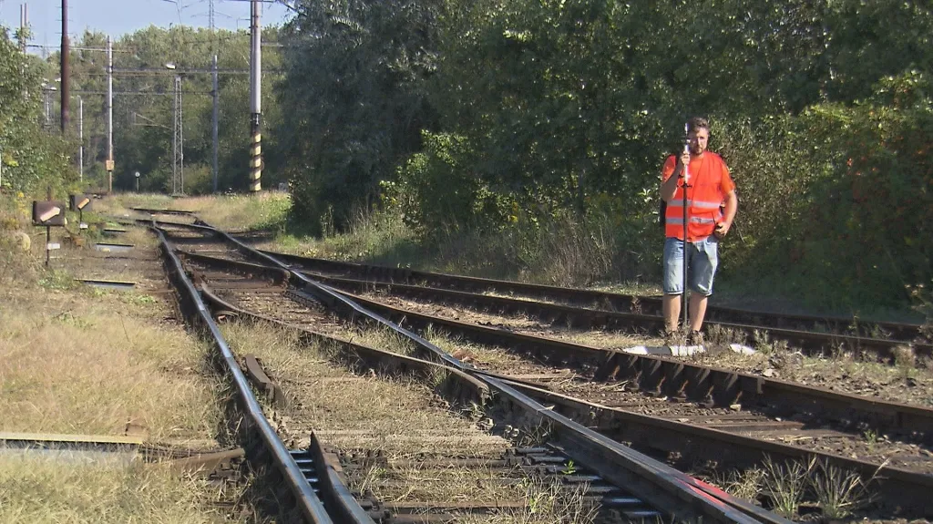 Geodeti zaměřují vysokorychlostní trať u Ostravy