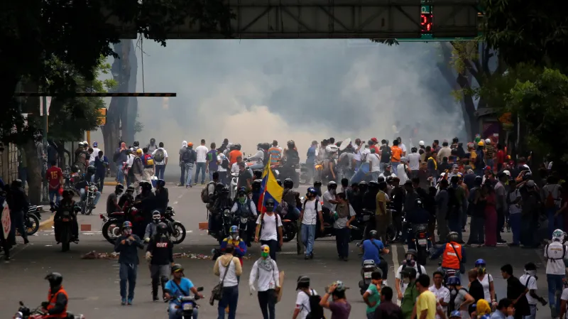 Pouliční válka v Caracasu