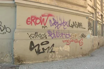 Sprejeři loni způsobili škody za desítky milionů. Úspěšní při hledání vandalů byli ve Zlínském kraji