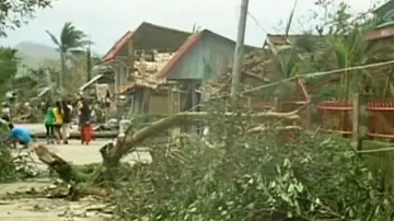 Filipíny zasáhl tajfun Utor