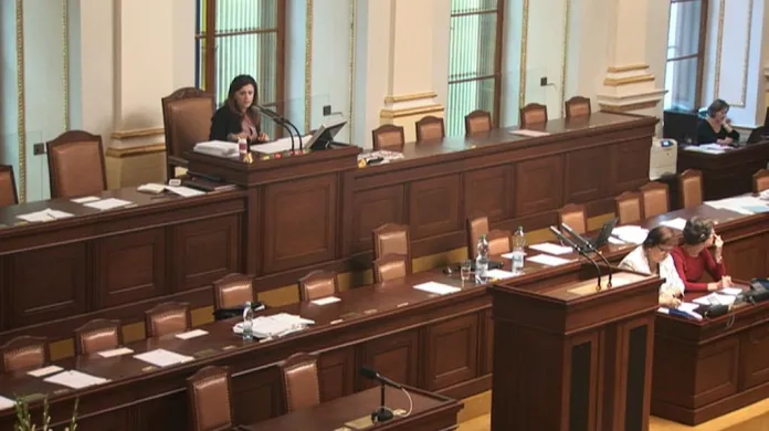 Komentátor Kubičko: Opozice má na obstrukce právo, ale tohle už je trapné