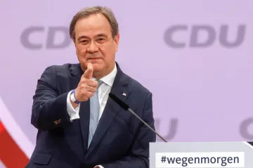 Předsedou německé CDU se stal Armin Laschet