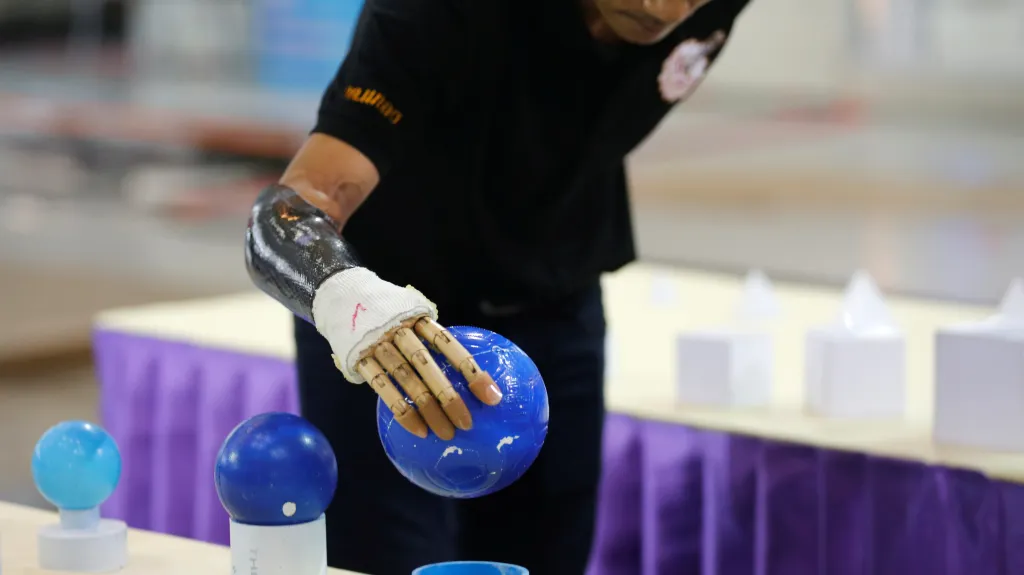 Moderní protetická ruka