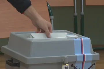 Poslanci se scházejí poprvé v novém roce. Čeká se boj o korespondenční volbu