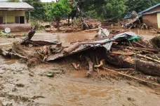 Záplavy po přívalových deštích v Indonésii a Východním Timoru si vyžádaly přes 40 obětí